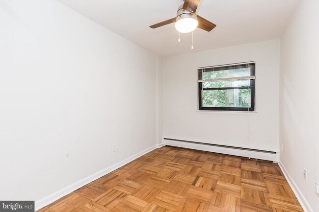 Foto del edificio - 540 W Sedgwick St