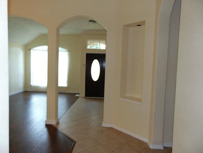 Foto del edificio - 5023 Parkcanyon Ln