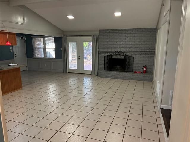 Building Photo - 1122 Jungle Dr