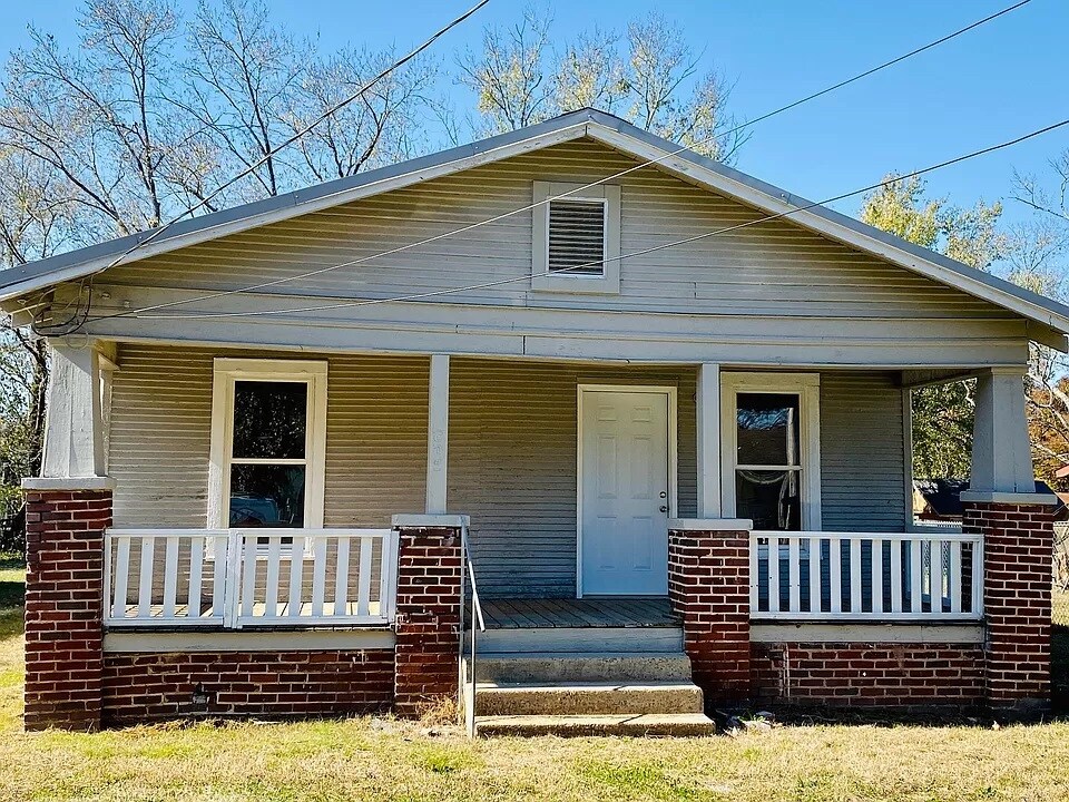 805 Henderson Ave, Rossville, GA 30741 House Rental in Rossville, GA