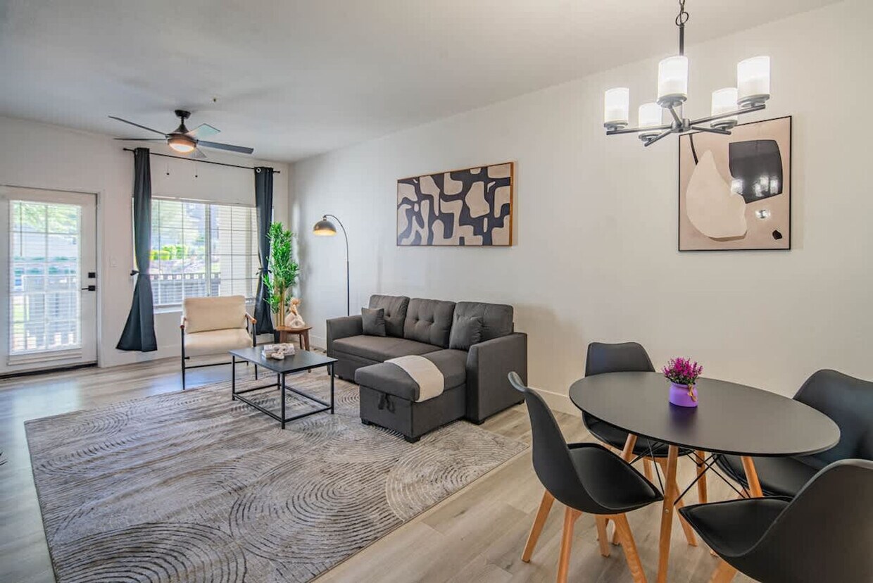 Foto principal - 7900 E Princess Dr