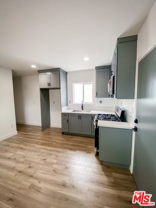 Kitchen - 107 E Indigo St