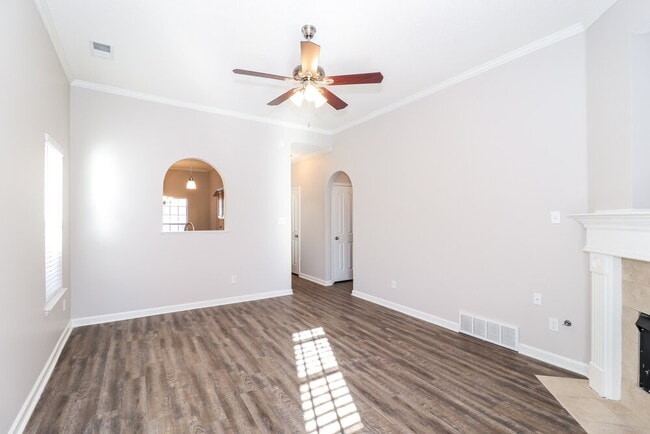 Building Photo - 10088 Cross Valley Dr