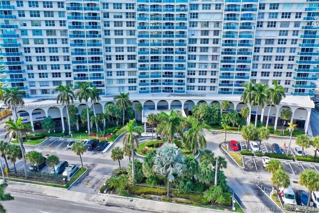 Foto del edificio - 3800 S Ocean Dr