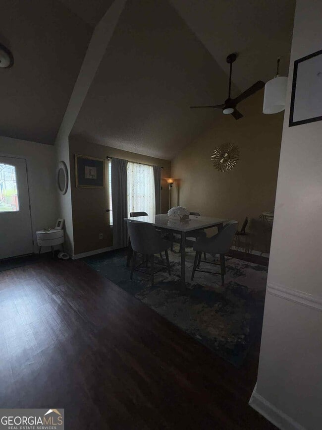 Building Photo - 2890 Duncan Pl