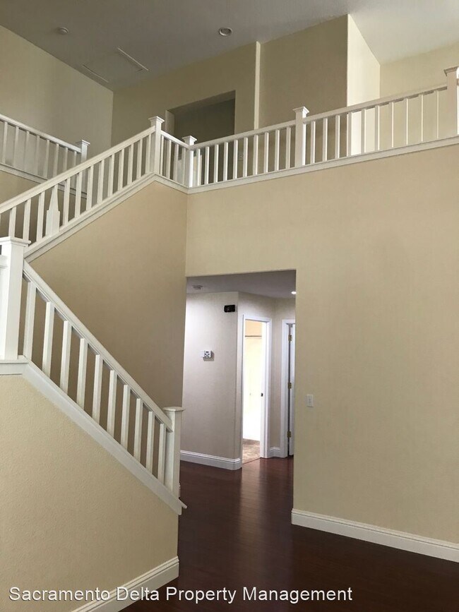 Building Photo - 5 br, 3 bath House - 10856 Nestlenook Circle
