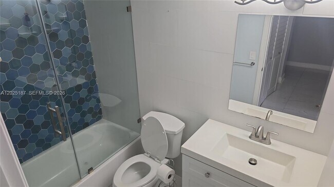 Foto del edificio - 7271 S Devon Dr