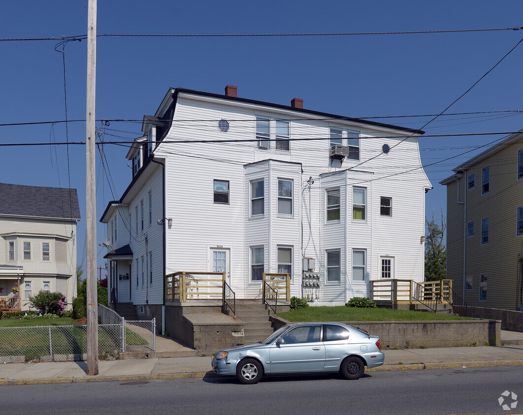 22132219 S Main St, Fall River, MA 02724 Apartments in Fall River