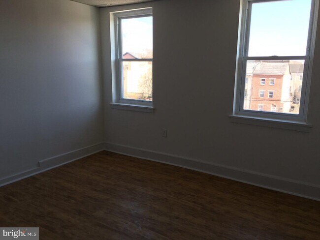 Foto del edificio - 423 W Girard Ave