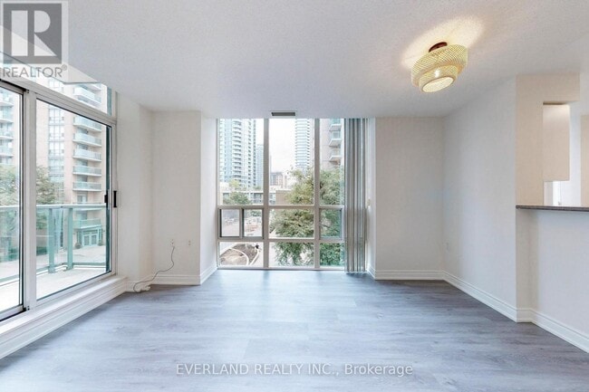 Building Photo - 22 Olive Ave