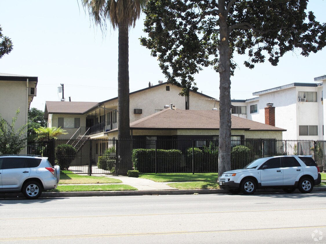 14154 Roscoe Blvd, Panorama City, CA 91402 Apartments in Panorama