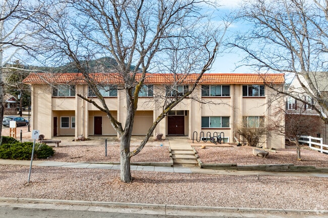 Foto del edificio - Fully Renovated & Spacious Units Just Steps from CU Boulder & The Hill – Prime Location!