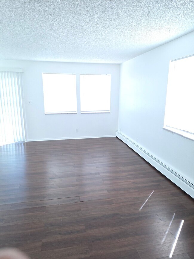 Foto del edificio - 16462 E 13th Pl