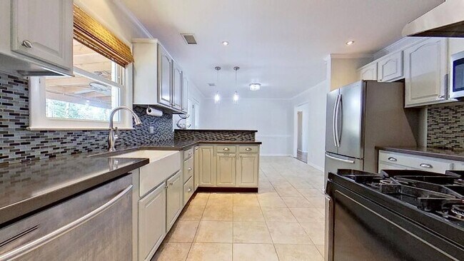 Foto del edificio - 4918 Wilderness Rd