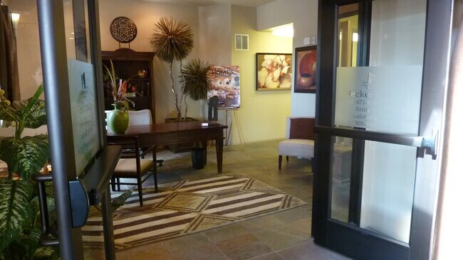 Building Photo - 1405 Vegas Verdes Dr
