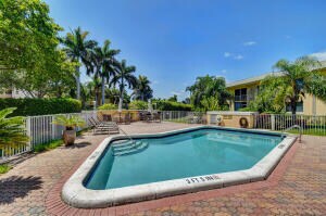 Primary Photo - 207 Tropic Isle Dr