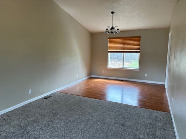 Building Photo - Super Clean 3 Bedroom Home with RV Parking...