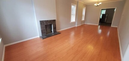 Building Photo - 4135 S Compton Ave