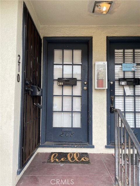 Building Photo - 208 Falcon Ave