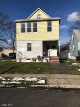 Building Photo - 110 Willow Ave