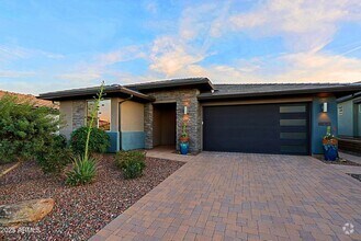 Building Photo - 17811 E Cindercone Rd