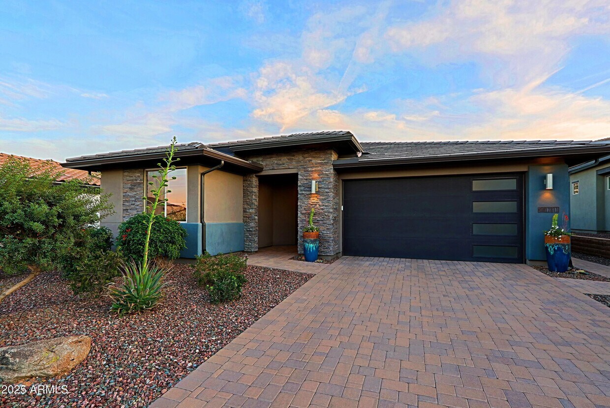 Foto principal - 17811 E Cindercone Rd