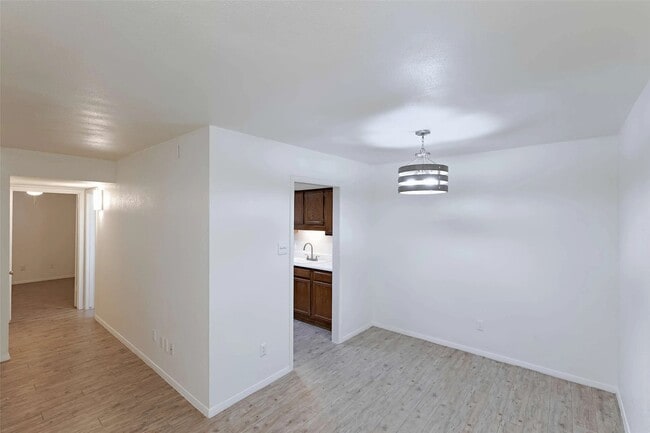 Building Photo - 8405 Bent Tree Rd