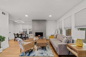 Building Photo - 12502 Brandywine Ct