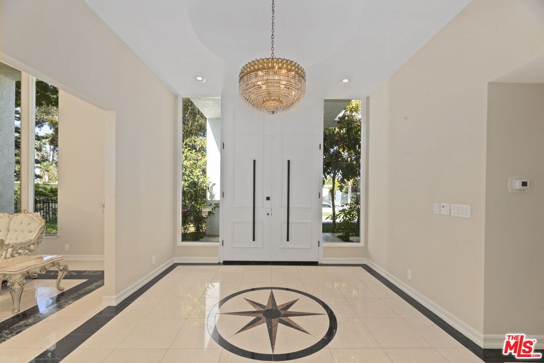Foto principal - 1860 Loma Vista Dr