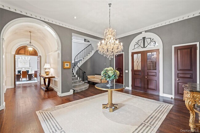 Foto del edificio - 393 Oyster Bay Road