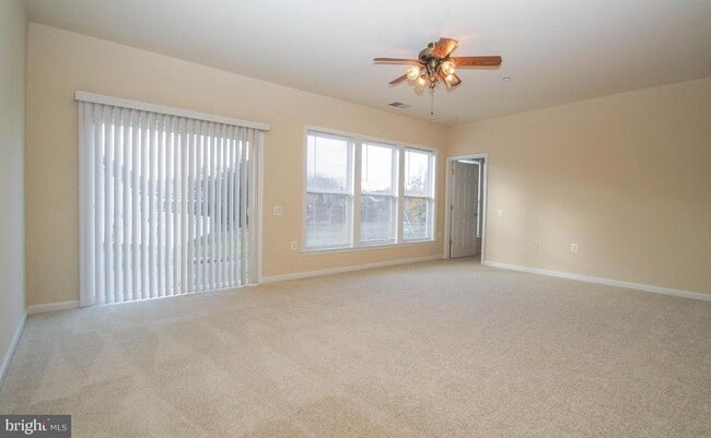 Foto del edificio - 11 Harborton Ln