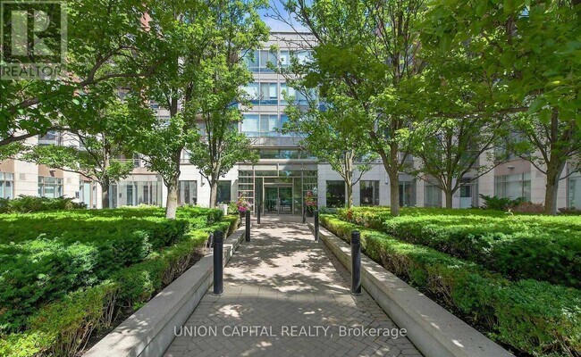 Photo du bâtiment - 500 Queens Quay W