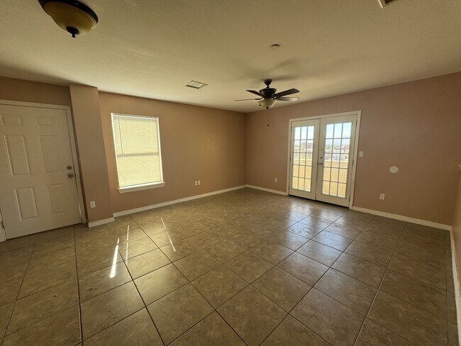 Building Photo - 4721 Pistolero Ln