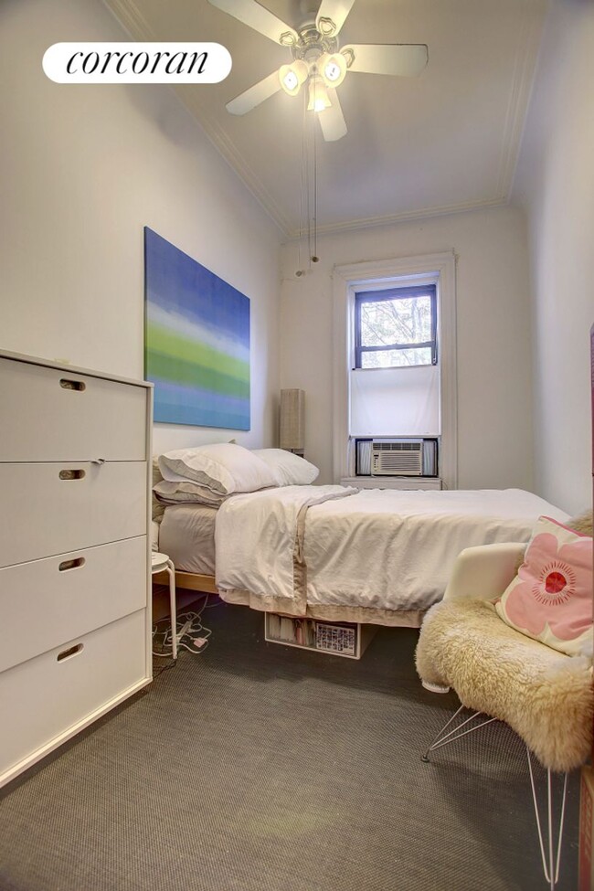 Building Photo - 55 W 75th St