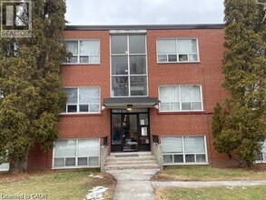 Building Photo - 37 Mericourt Rd