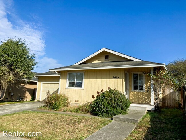 Foto del edificio - 3 br, 2 bath House - 2025 Thiel