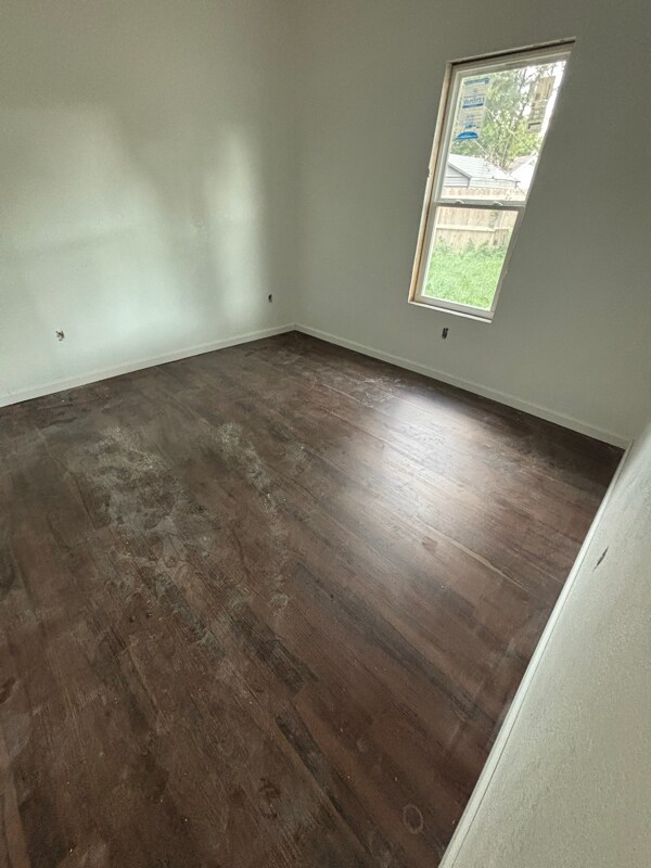 Foto del edificio - 2401 S 24th St