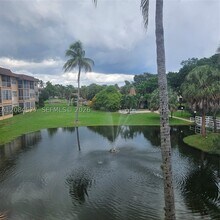 Building Photo - 5021 W Oakland Park Blvd