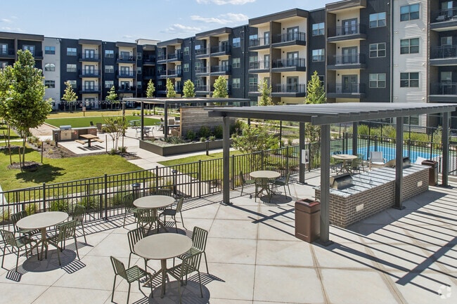 Picnic & Grilling Area - The Amber
