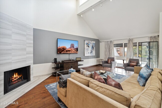 Building Photo - 7306 E Rancho Vista Dr