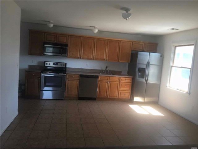 Primary Photo - 488 N 4th St