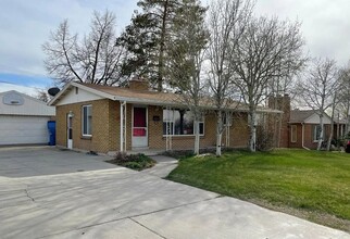 Building Photo - 3270 Upland Dr