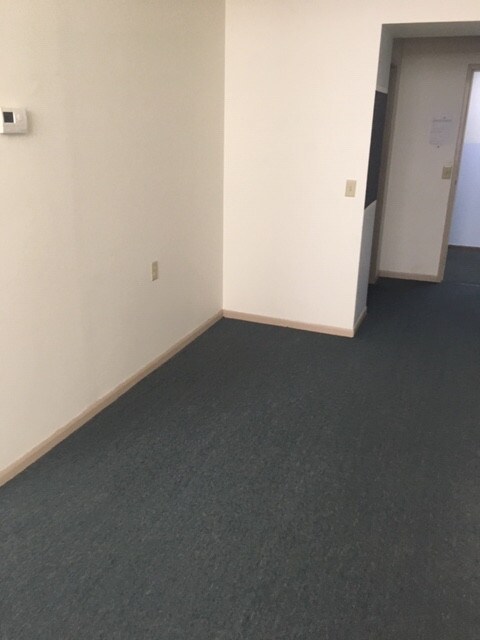 Building Photo - 407 S Blackhoof St