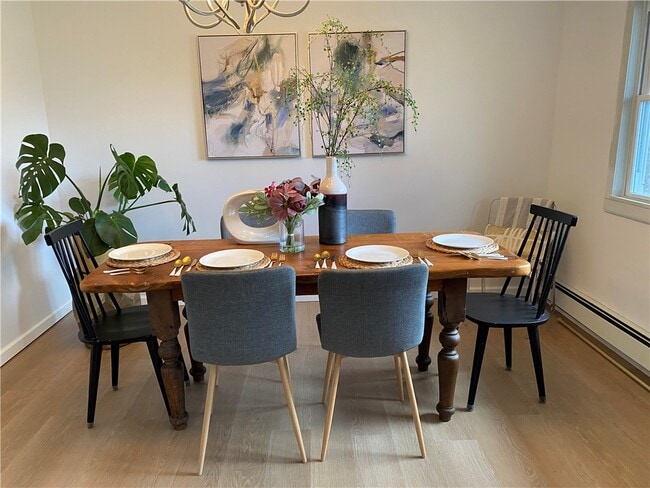 Building Photo - 33 Suburban Dr