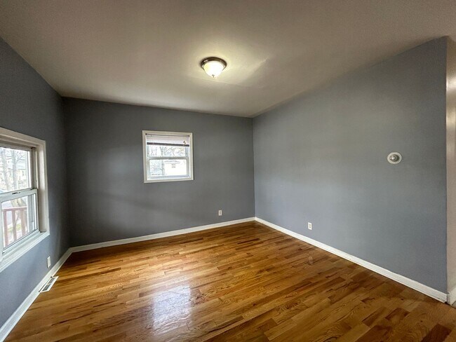 Foto del edificio - 1504 Summerfield Ave