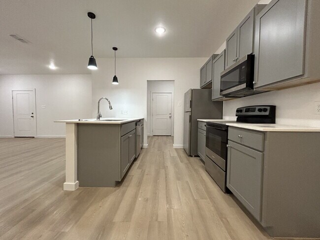 Foto del edificio - 5703 Kemper St