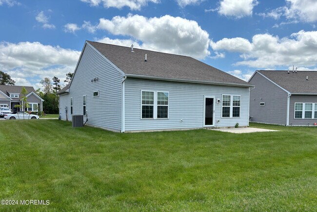 Building Photo - 25 Addlestone Ln