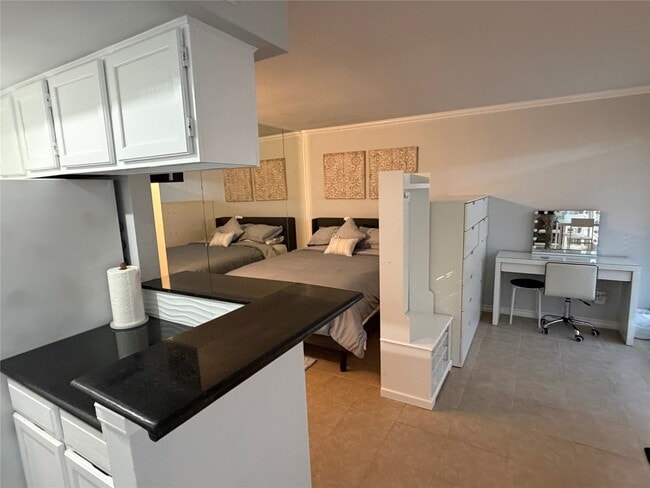 Foto del edificio - 2120 El Paseo St