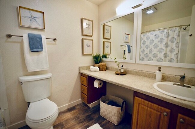 Building Photo - Briarview Apartments