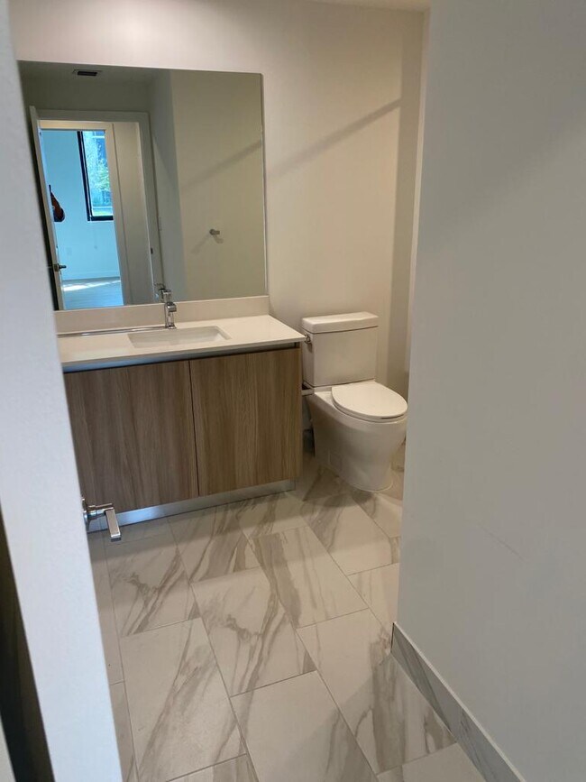 Building Photo - 7210 W 4th Ave